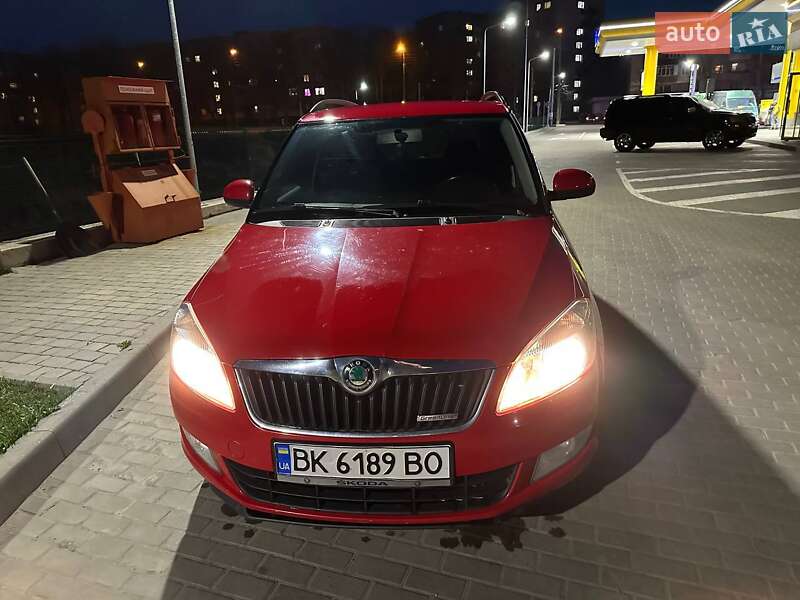 Універсал Skoda Fabia 2011 в Рівному