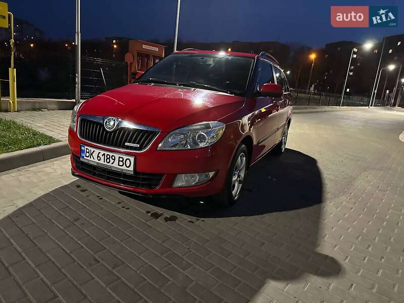 Універсал Skoda Fabia 2011 в Рівному