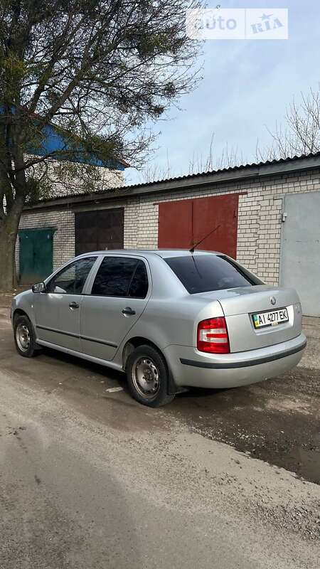 Седан Skoda Fabia 2006 в Києві