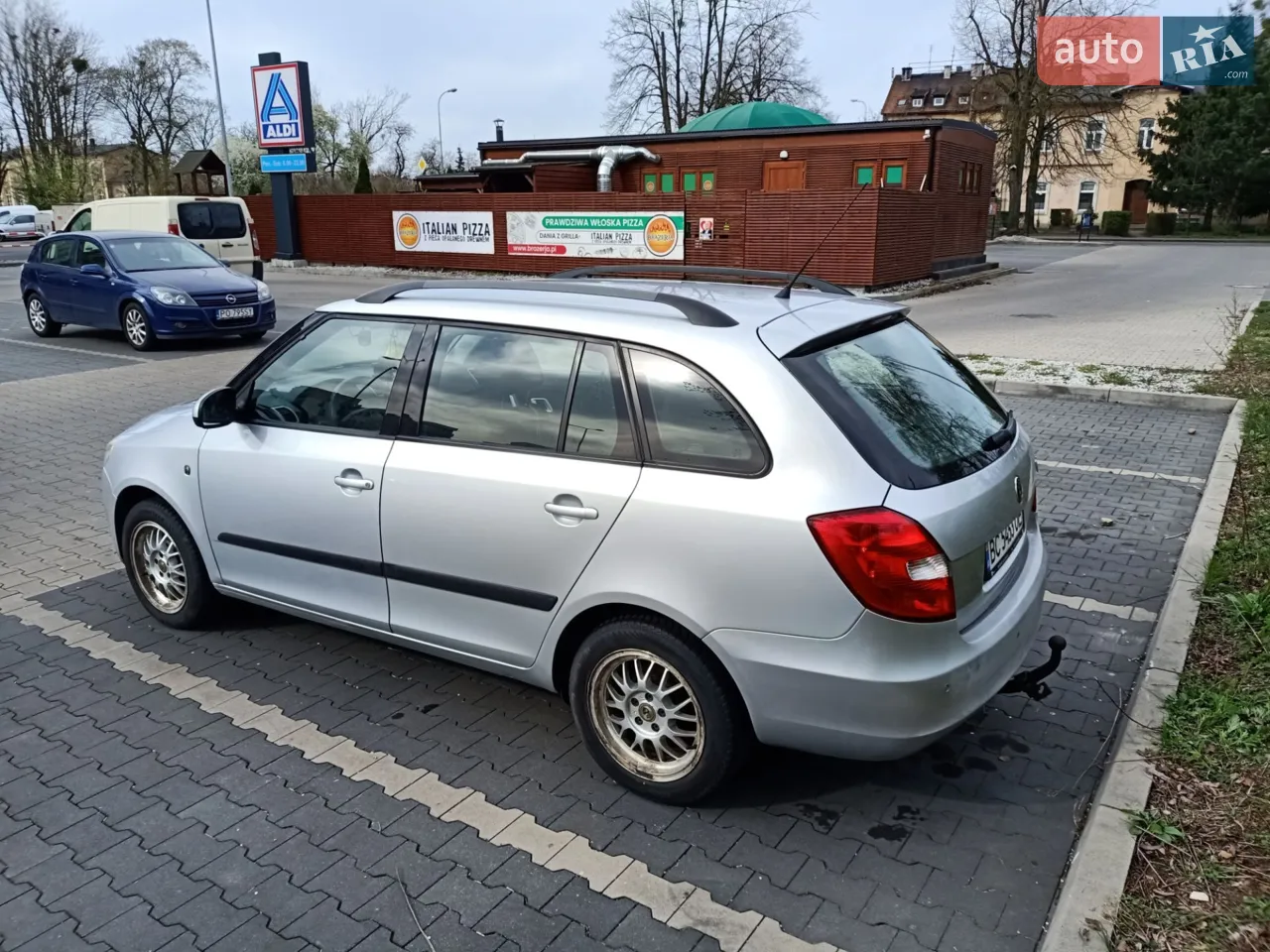 2011 Skoda Fabia - мініатюра 34