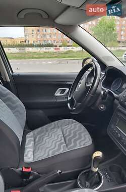 Універсал Skoda Fabia 2008 в  фото 11 Універсал Skoda Fabia 2008 в