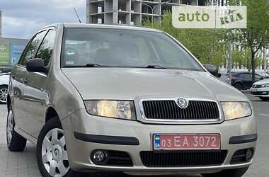 Хетчбек Skoda Fabia 2005 в Дніпрі