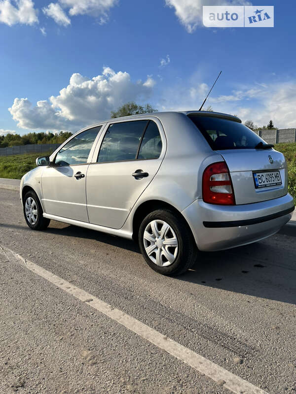 Хэтчбек Skoda Fabia 2002 в Львове