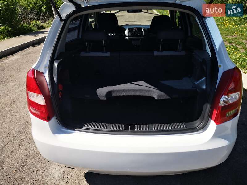 Хэтчбек Skoda Fabia 2012 в Дубно