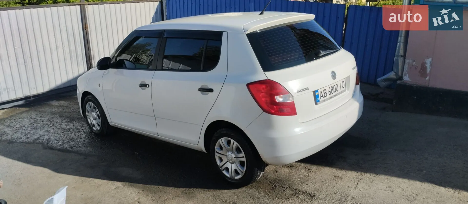 2014 Skoda Fabia - мініатюра 2