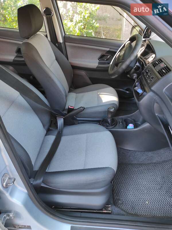 Хетчбек Skoda Fabia 2010 в Запоріжжі