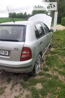 Хетчбек Skoda Fabia 2002 в Збаражі