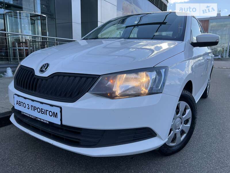 Хэтчбек Skoda Fabia 2017 в Киеве