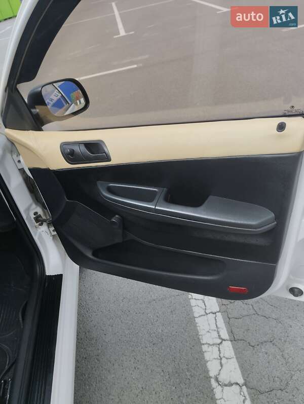 Хэтчбек Skoda Fabia 2006 в Каменец-Подольском фото 15 Хэтчбек Skoda Fabia 2006 в Каменец-Подольском