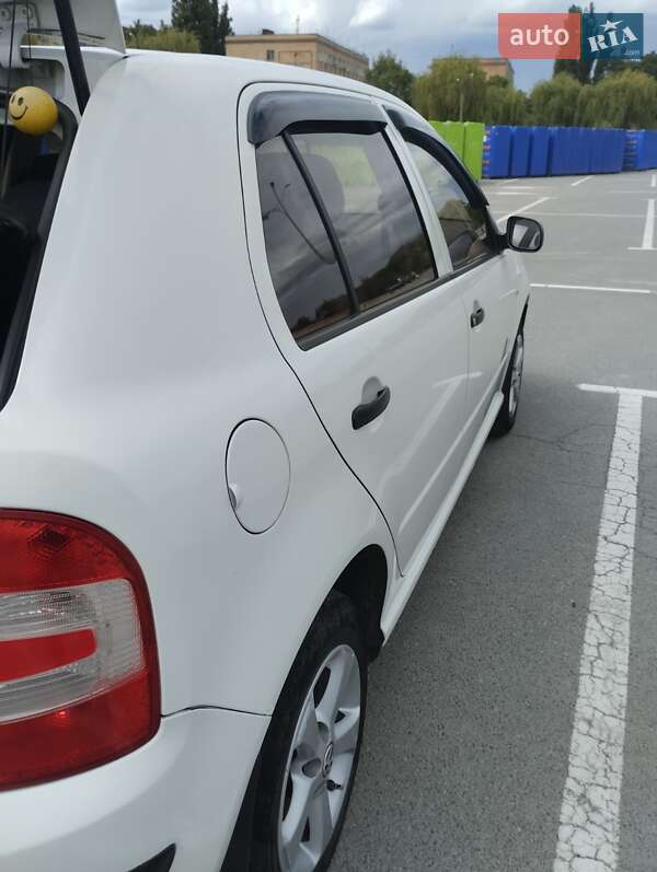 Хэтчбек Skoda Fabia 2006 в Каменец-Подольском фото 6 Хэтчбек Skoda Fabia 2006 в Каменец-Подольском