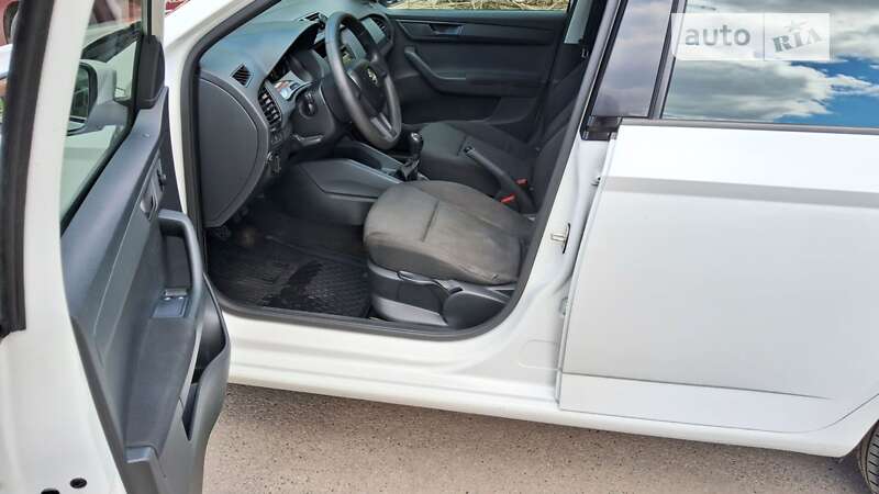 Хэтчбек Skoda Fabia 2016 в Киеве