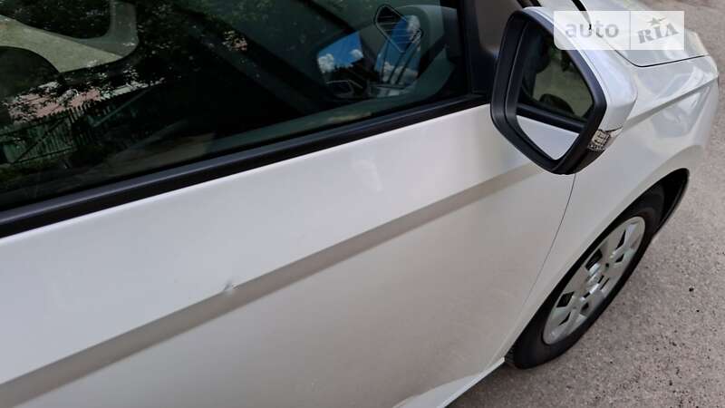 Хэтчбек Skoda Fabia 2016 в Киеве