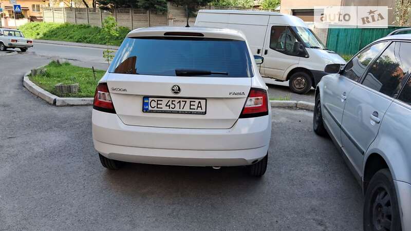 Хэтчбек Skoda Fabia 2016 в Киеве