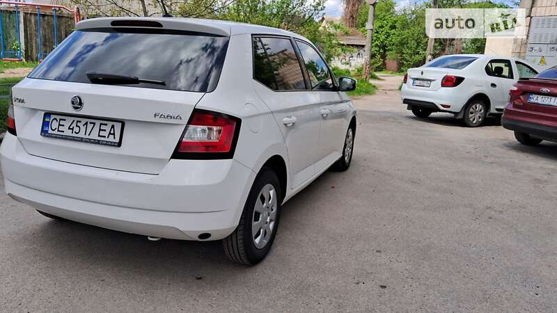 Хэтчбек Skoda Fabia 2016 в Киеве