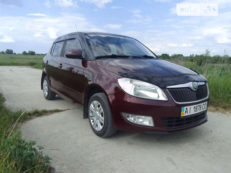 Хэтчбек Skoda Fabia 2011 в Вышгороде