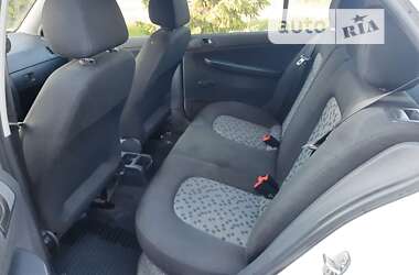 Хэтчбек Skoda Fabia 2006 в 