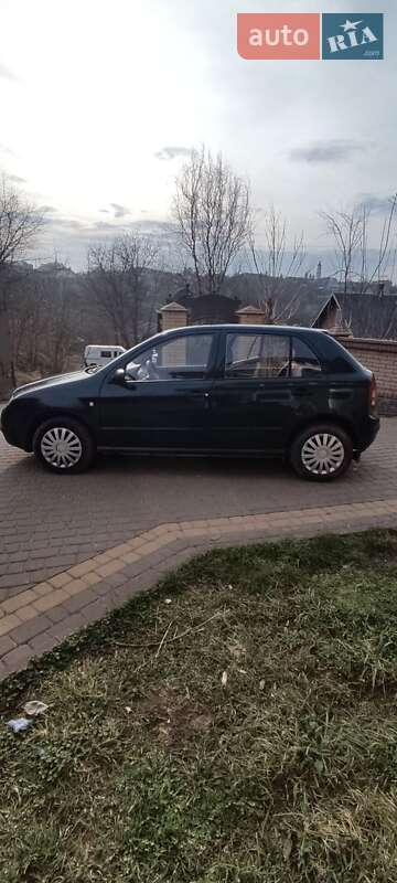 Хетчбек Skoda Fabia 2001 в Запоріжжі