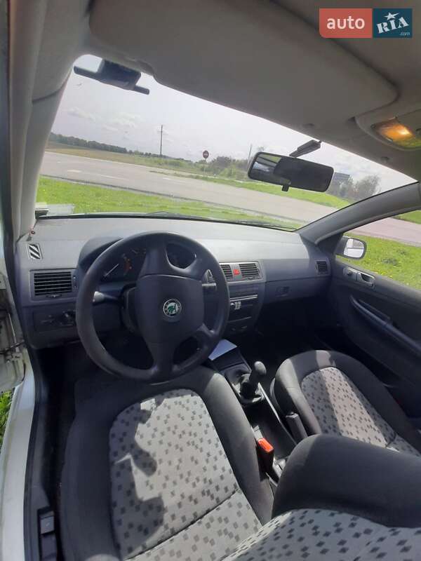 Хэтчбек Skoda Fabia 2005 в Черкассах