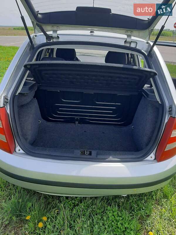 Хэтчбек Skoda Fabia 2005 в Черкассах
