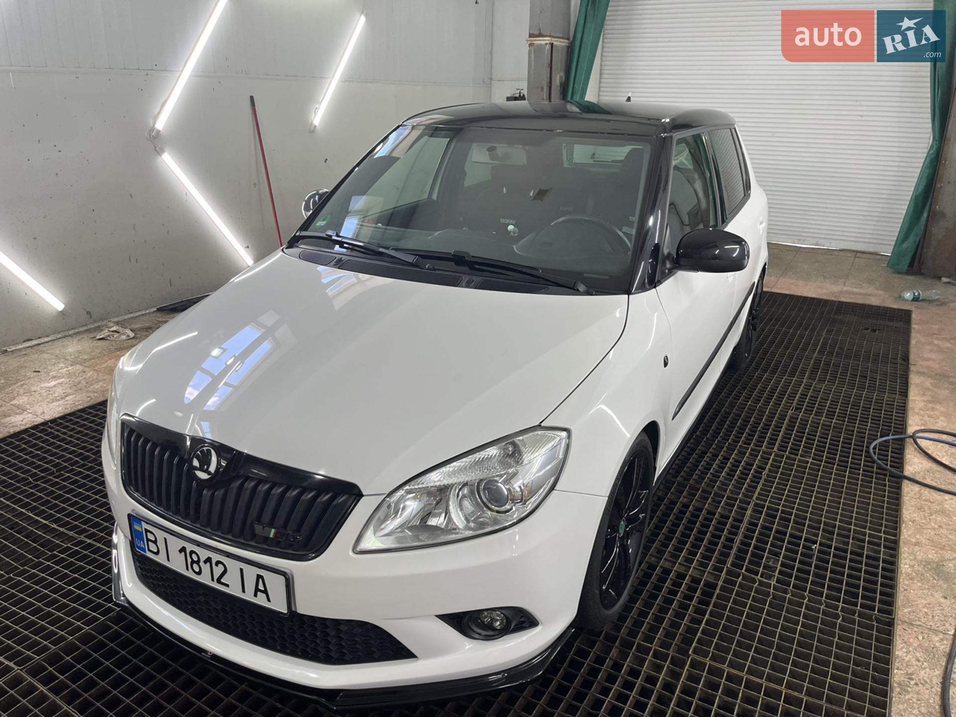 2011 Skoda Fabia - мініатюра 3