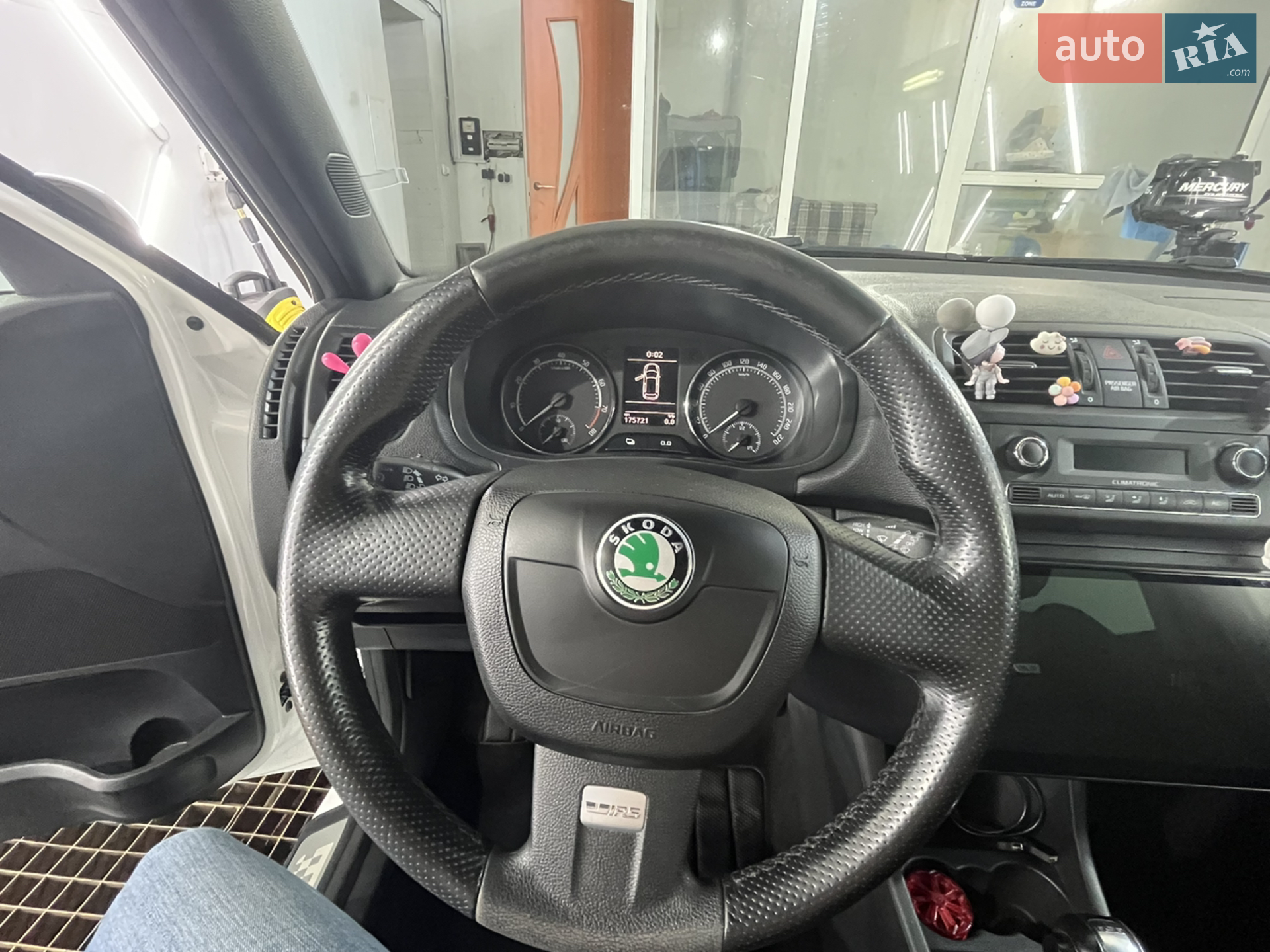 2011 Skoda Fabia - мініатюра 9