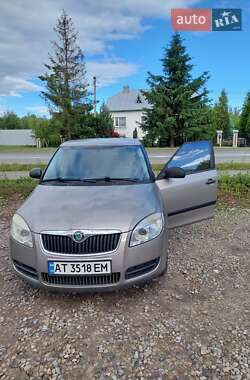 Хэтчбек Skoda Fabia 2009 в 
