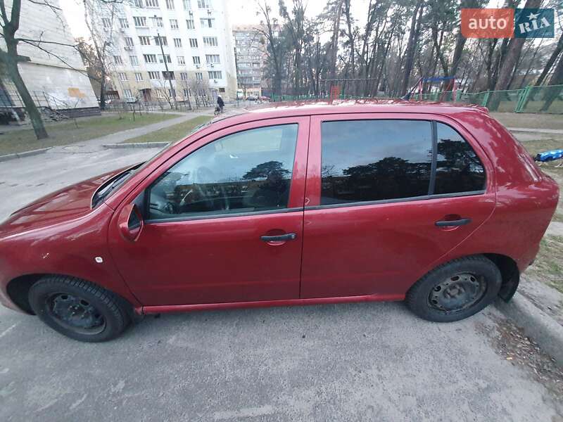 Хэтчбек Skoda Fabia 2006 в Киеве