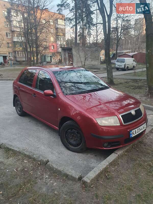 Хэтчбек Skoda Fabia 2006 в Киеве