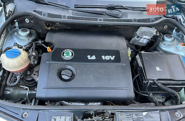 Хэтчбек Skoda Fabia 2001 в 