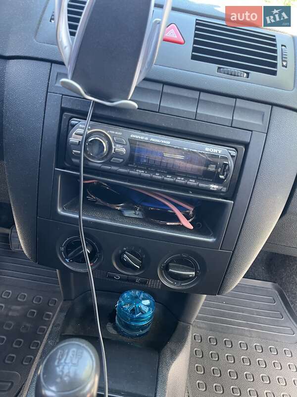 Хетчбек Skoda Fabia 2007 в Виноградові