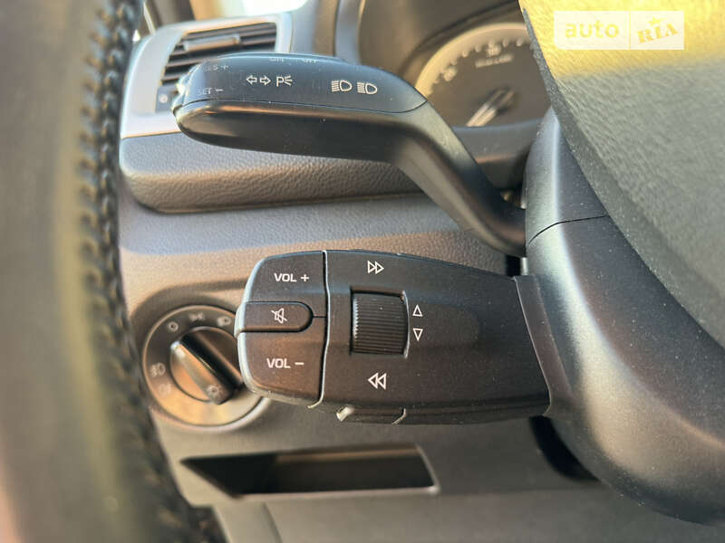 Хэтчбек Skoda Fabia 2008 в Луцке