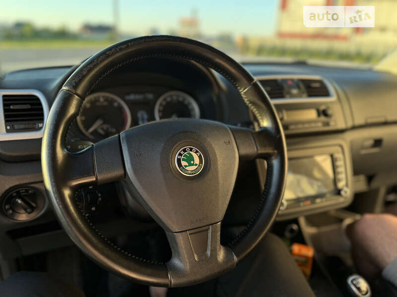 Хэтчбек Skoda Fabia 2008 в Луцке