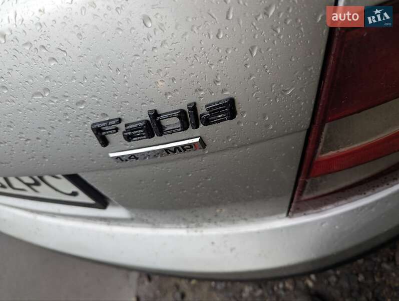 Хэтчбек Skoda Fabia 2002 в Львове