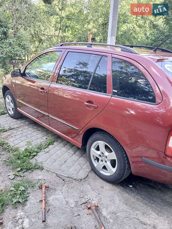 Универсал Skoda Fabia 2006 в Сумах