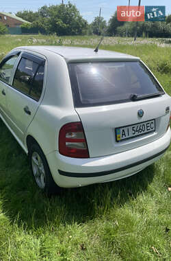 Хэтчбек Skoda Fabia 2003 в 