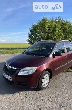 Универсал Skoda Fabia 2009 в Житомире