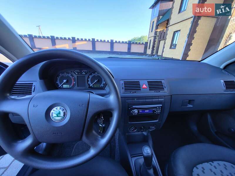 Хетчбек Skoda Fabia 2006 в Чернівцях фото 45 Хетчбек Skoda Fabia 2006 в Чернівцях