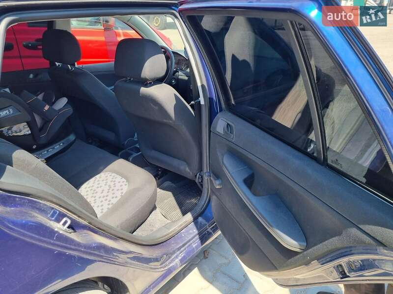 Універсал Skoda Fabia 2006 в Чернівцях