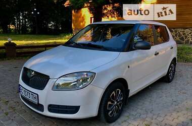 Хэтчбек Skoda Fabia 2009 в 