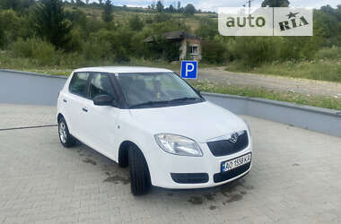 Хетчбек Skoda Fabia 2007 в Воловцю