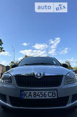 Хэтчбек Skoda Fabia 2014 в Киеве