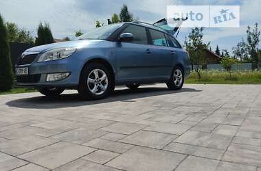 Універсал Skoda Fabia 2010 в Жовкві