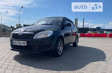 Хетчбек Skoda Fabia 2012 в Києві