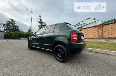 Хэтчбек Skoda Fabia 2003 в Черновцах