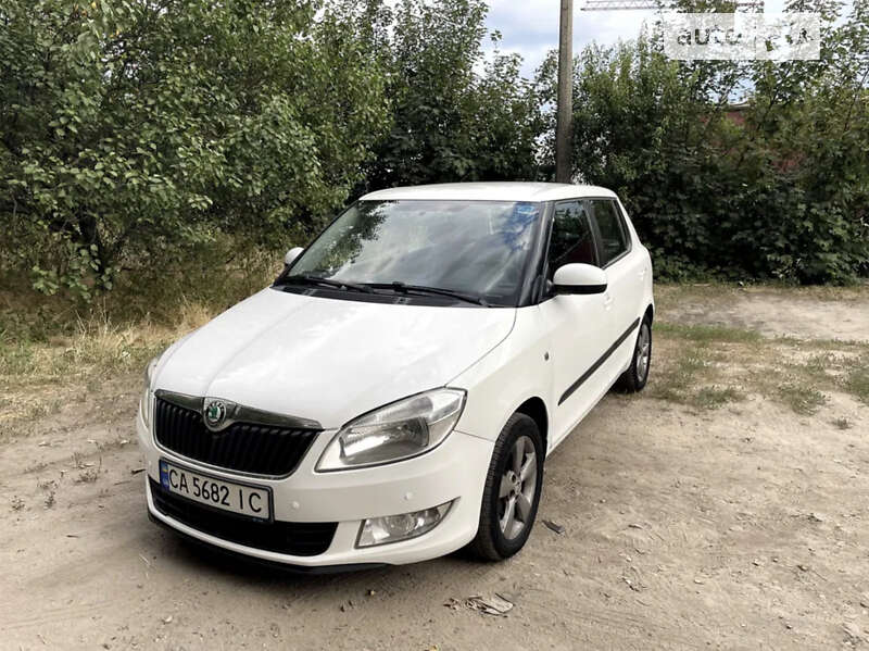 Хетчбек Skoda Fabia 2011 в Черкасах