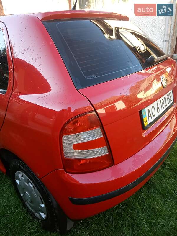 Хетчбек Skoda Fabia 2005 в Ужгороді