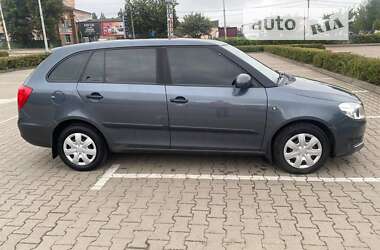 Универсал Skoda Fabia 2010 в Житомире