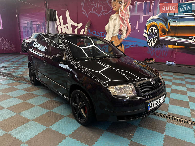 Хэтчбек Skoda Fabia 2003 в Киеве