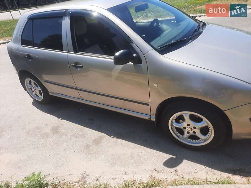 Хэтчбек Skoda Fabia 2006 в Полтаве