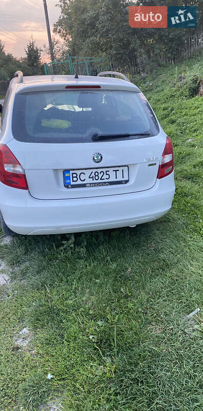 Універсал Skoda Fabia 2011 в Львові